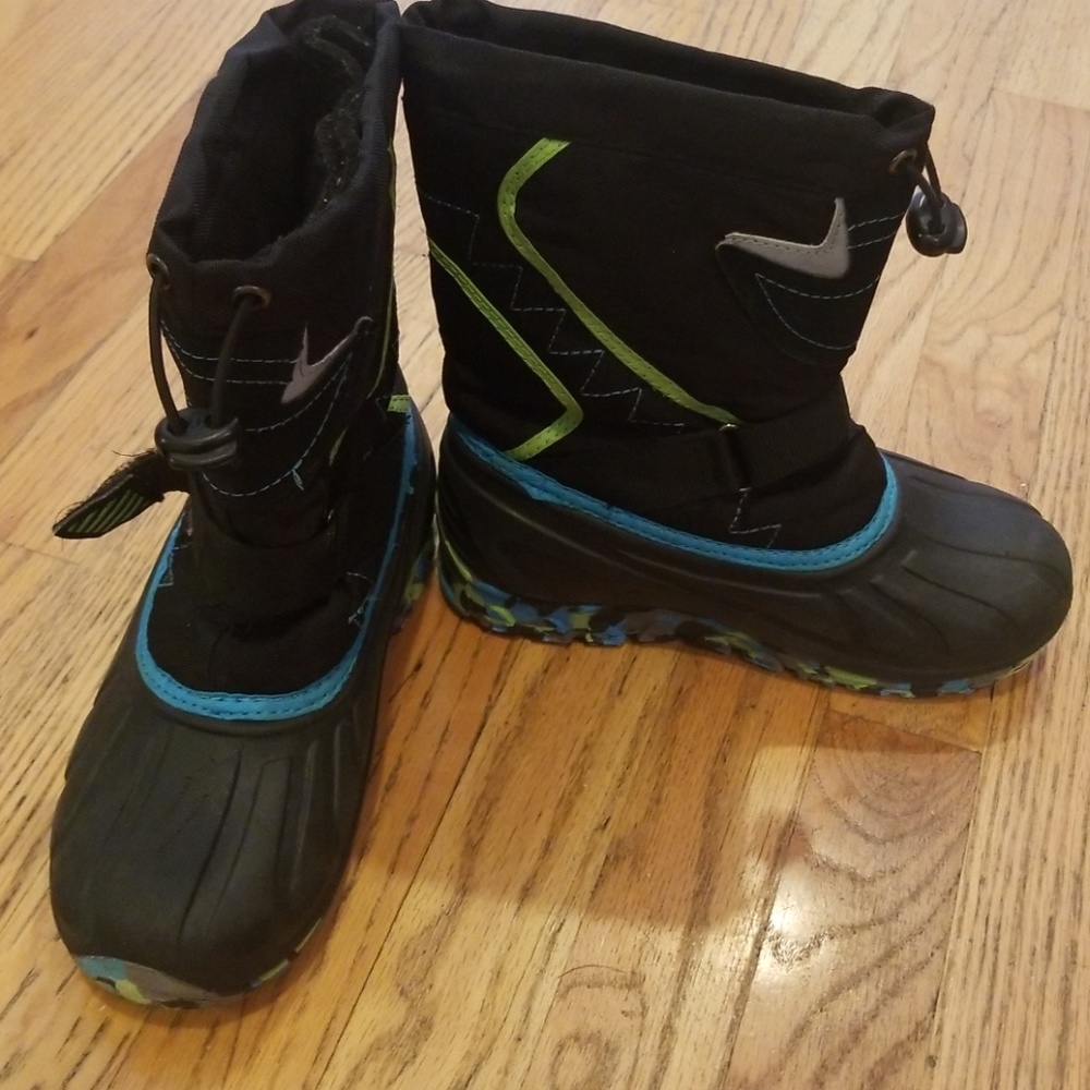 Boys winter boots